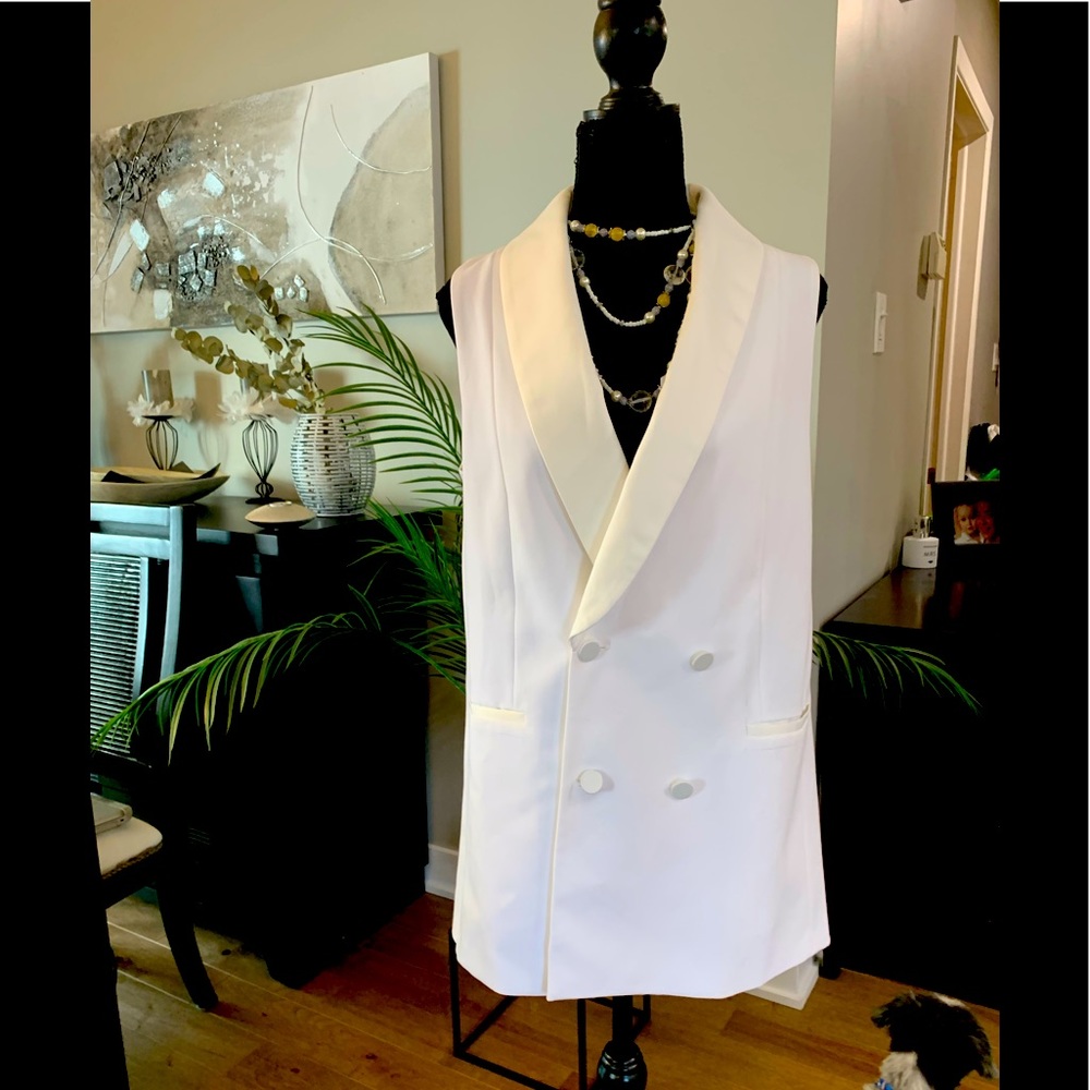 Zara sleeveless tuxedo blazer